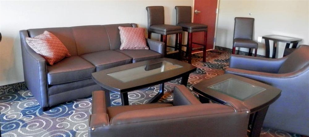 Hotel Cobblestone Inn&suites -