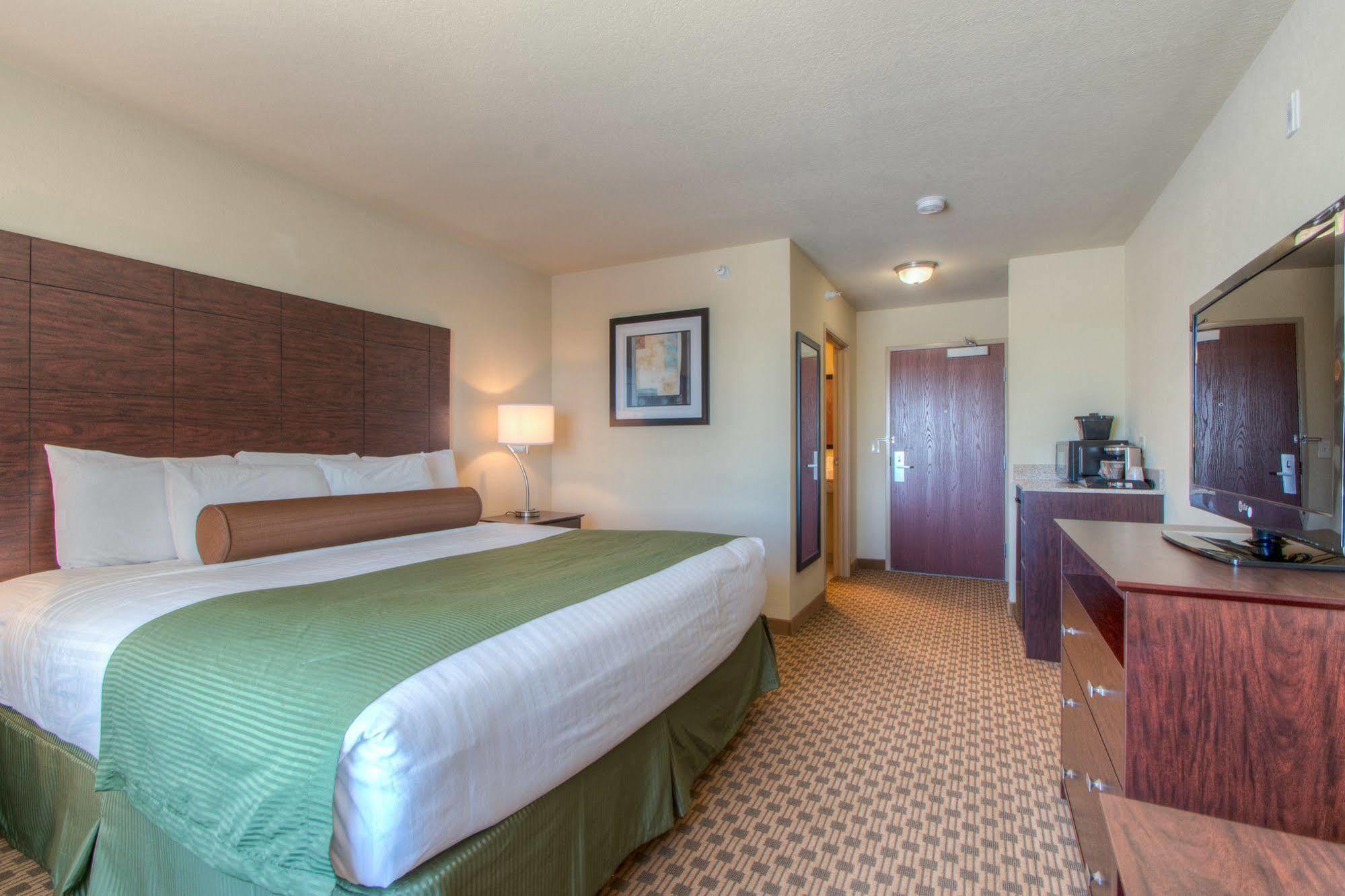 Cobblestone Inn&suites - Hotel 3*