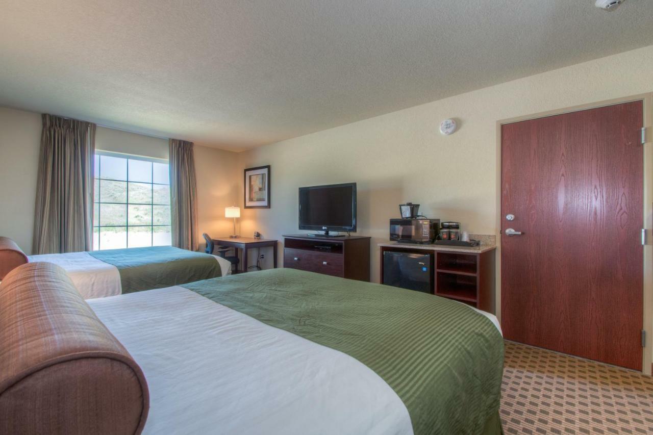 Cobblestone Inn&suites -