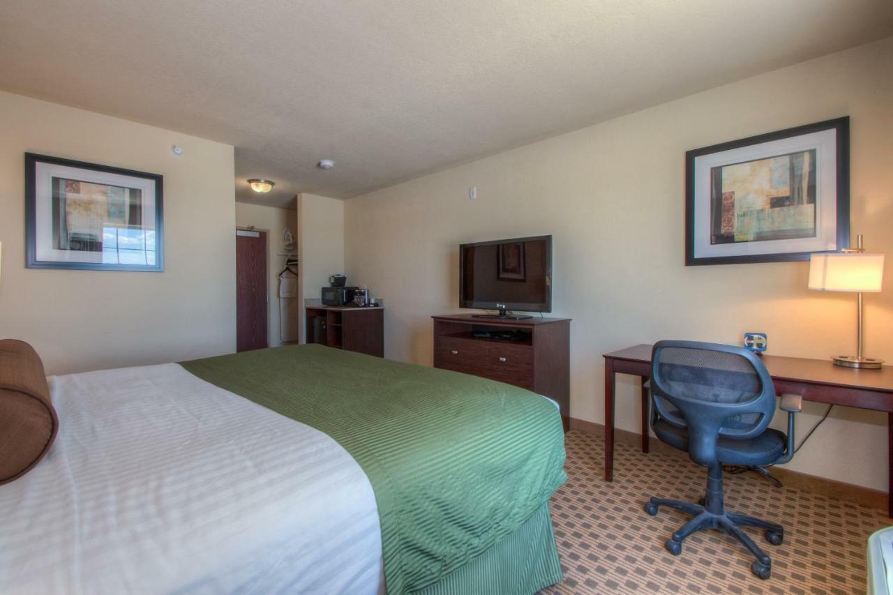 Hotel Cobblestone Inn&suites -