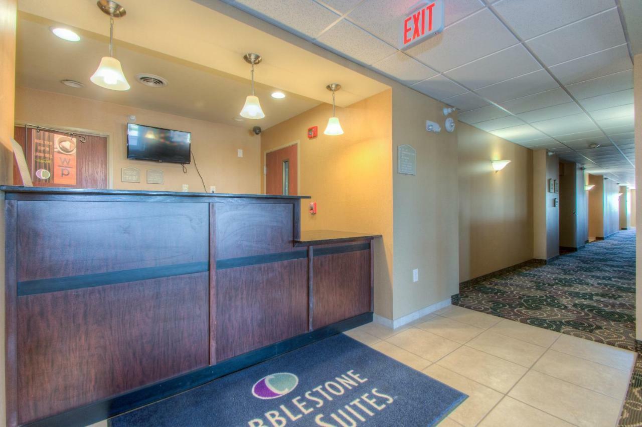 Cobblestone Inn&suites - Hotel