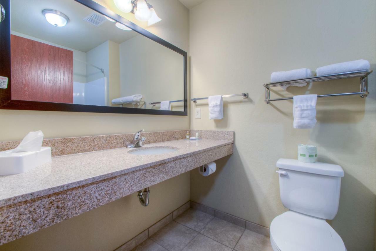 Cobblestone Inn&suites - Hotel 3*