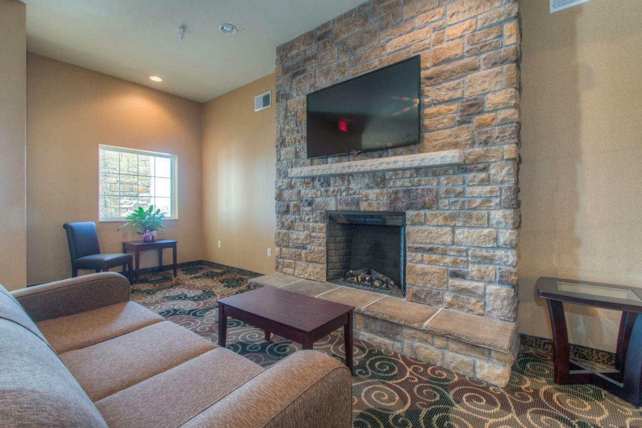 Cobblestone & - Hotel Wray